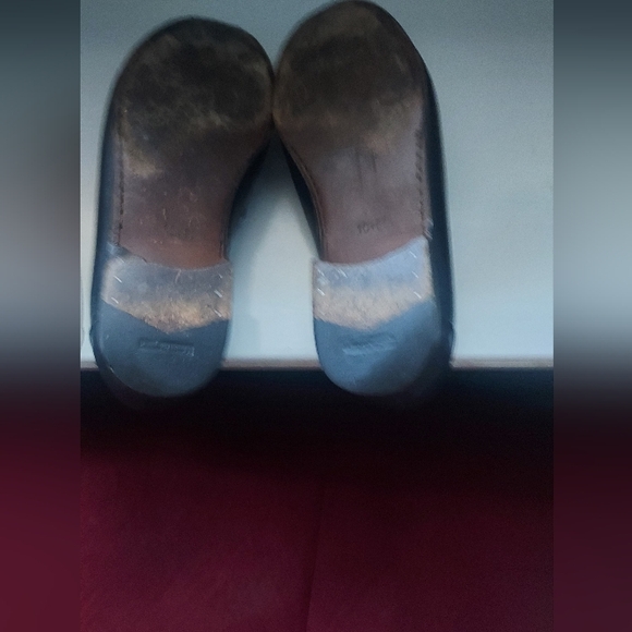 Salvatore Ferragamo Black and Gold Loafers with Signature Hardware. - Picture 6 of 9